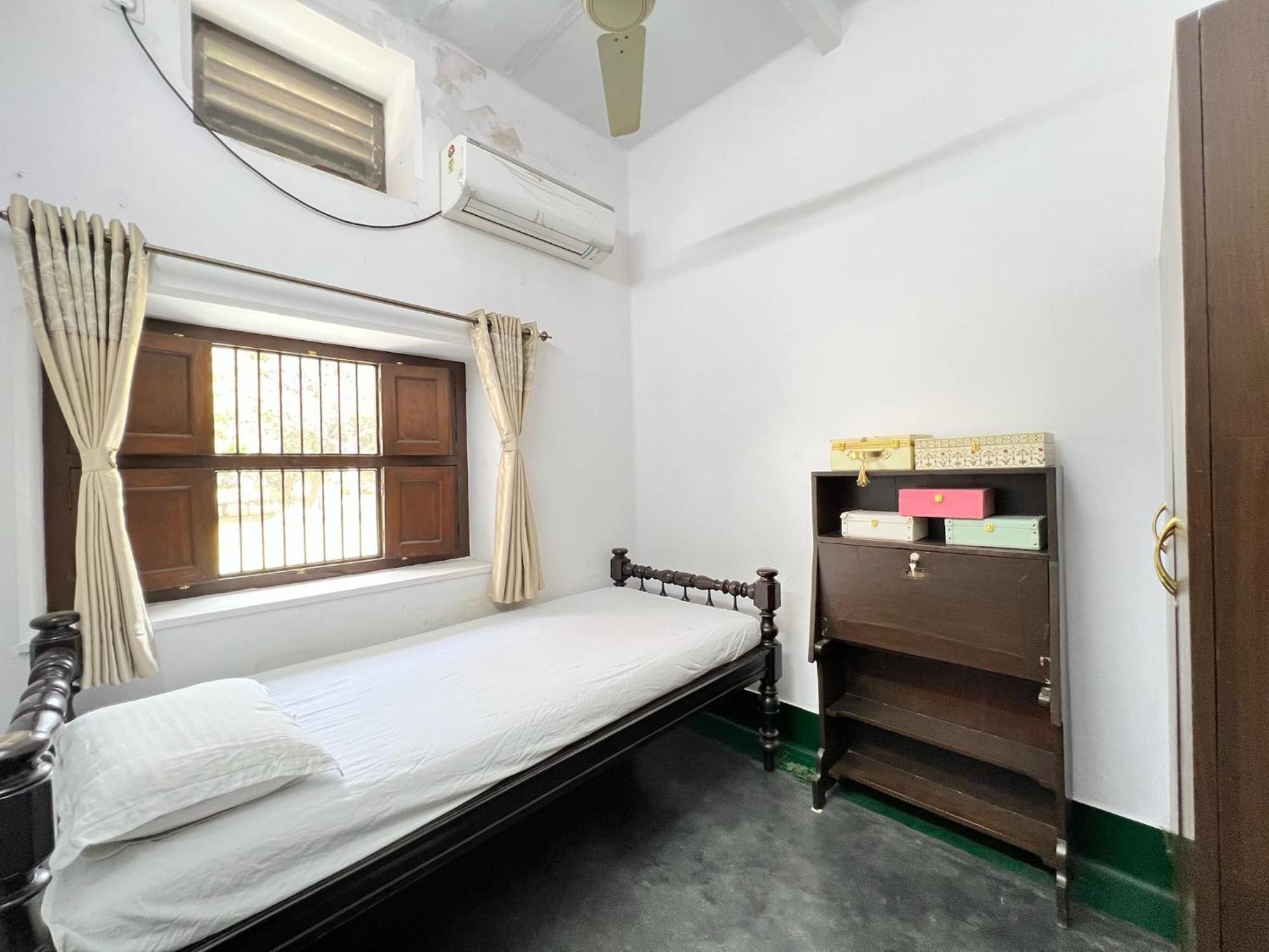 Laxmi Nivas 1949 Bed and Breakfast Secundurabad Buitenkant foto